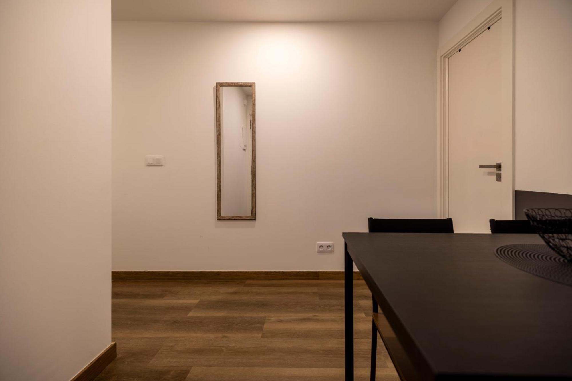 Estudio Para Grupos Pequenos En El Pas De La Casa - Centrico Εξωτερικό φωτογραφία